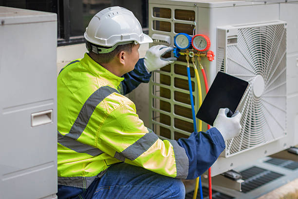Professional Hvac technician working in Boxborough, MA
